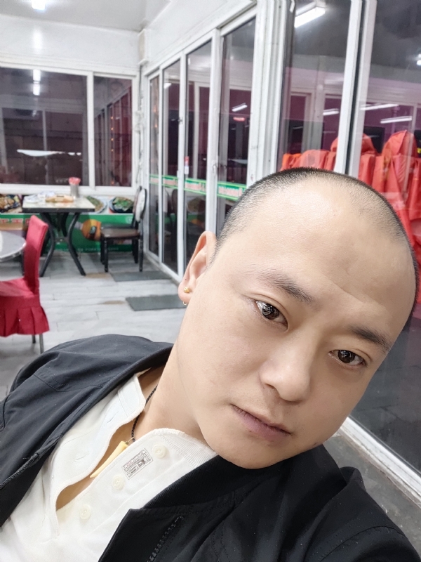 大连相亲的第一张照片--大连蓝颜知己交友网