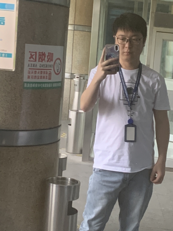 潜伏的第一张照片--大连蓝颜知己交友网